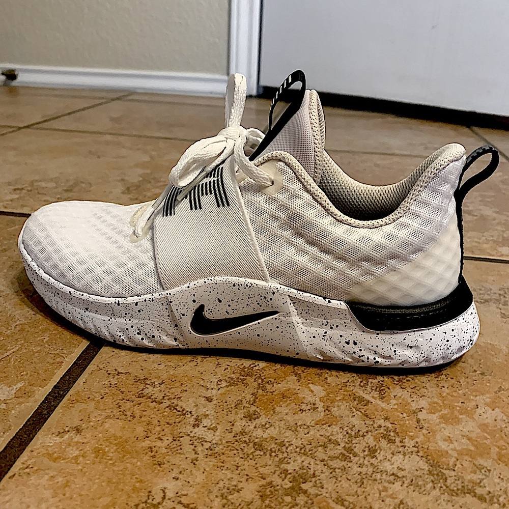 WOMEN'S NIKE IN-SEASON TR 9 TRAINING SHOES